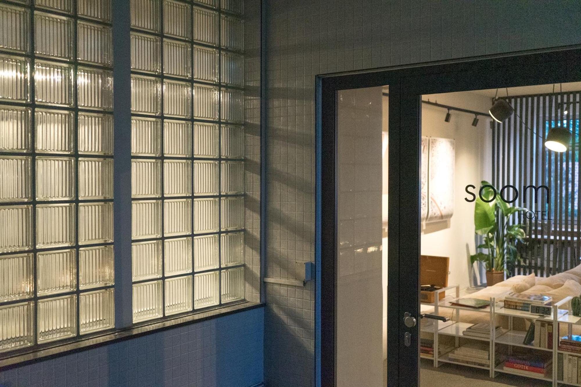 Soom Salzburg I Kapselhotel Εξωτερικό φωτογραφία